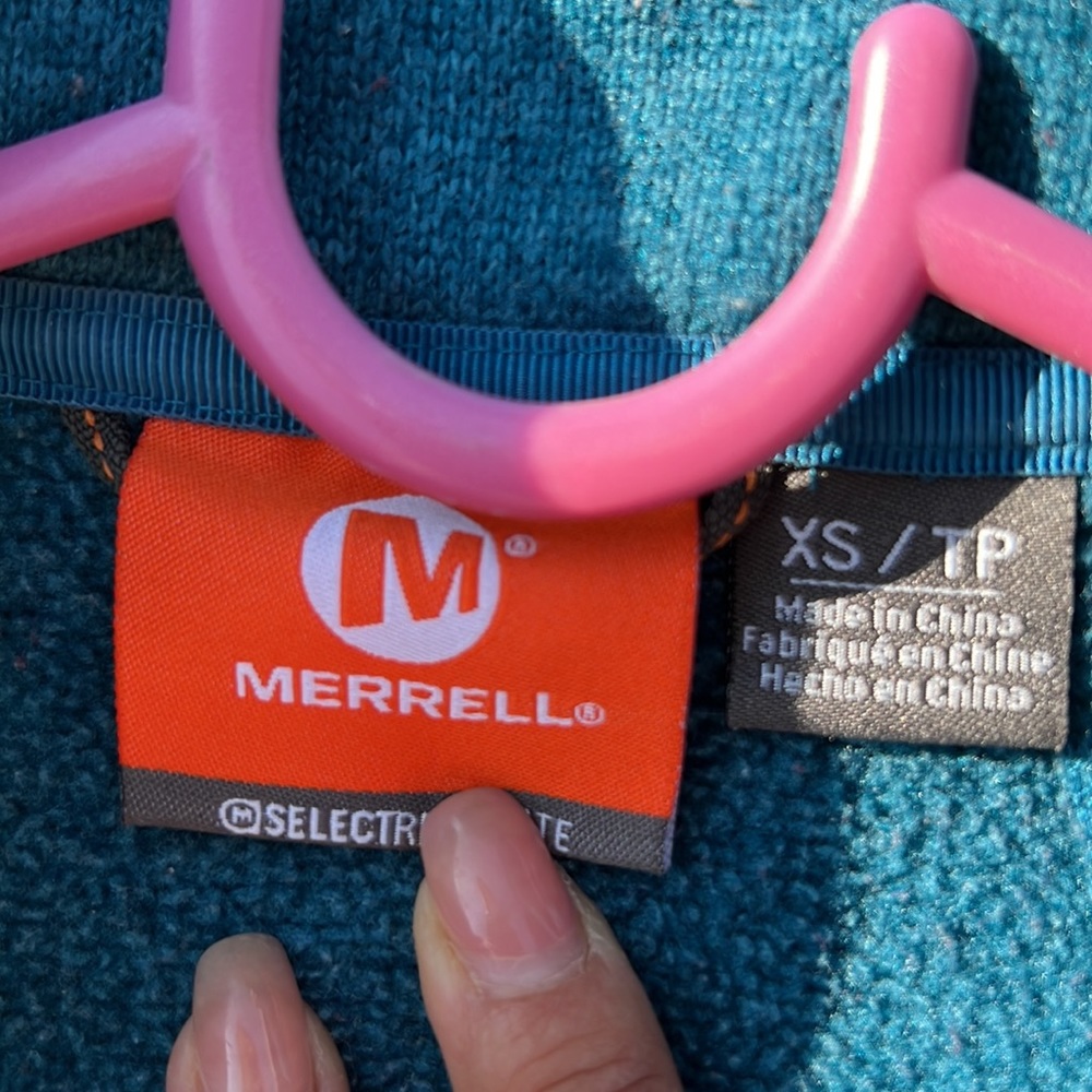 Merrell sweater - Picture 2 of 2